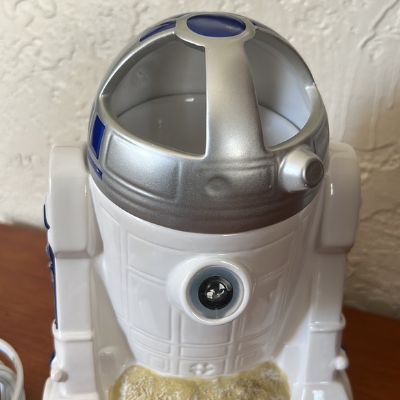 NEW Star Wars R2-D2 Scentsy Warmer - Picture 2 of 6